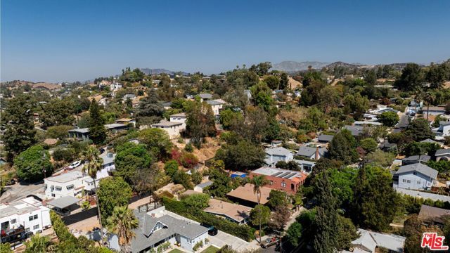 1015 Milwaukee Avenue, Los Angeles, CA 90042