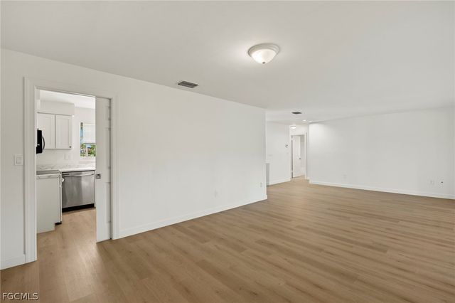 5738 SW 1st CT, Cape Coral, FL 33914