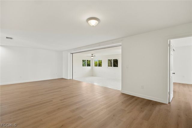 5738 SW 1st CT, Cape Coral, FL 33914