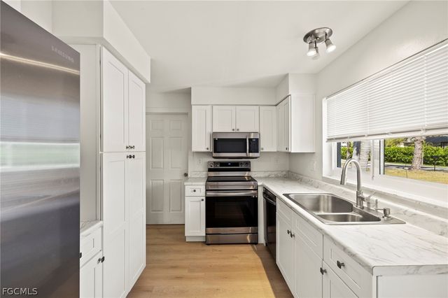 5738 SW 1st CT, Cape Coral, FL 33914