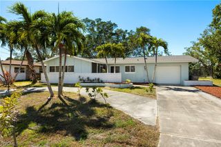 5738 SW 1st CT, Cape Coral, FL 33914