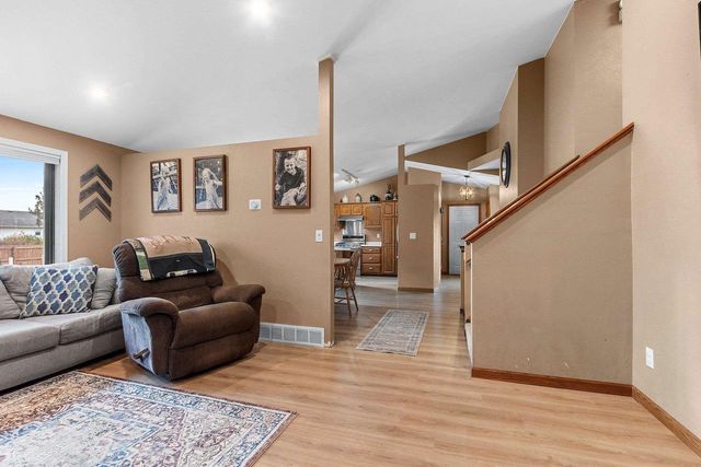 2124 KENSINGTON LANE, Green Bay, WI 54311