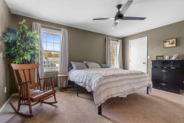 2124 KENSINGTON LANE, Green Bay, WI 54311