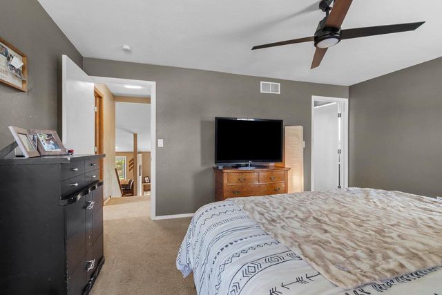 2124 KENSINGTON LANE, Green Bay, WI 54311