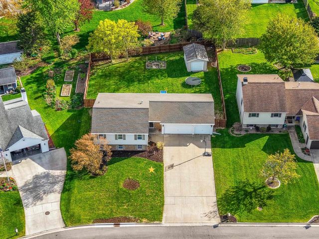 2124 KENSINGTON LANE, Green Bay, WI 54311
