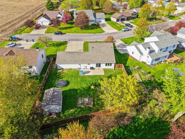 2124 KENSINGTON LANE, Green Bay, WI 54311