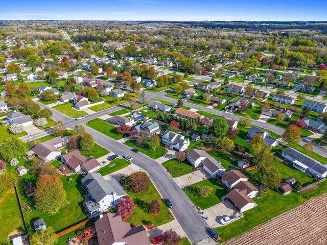2124 KENSINGTON LANE, Green Bay, WI 54311