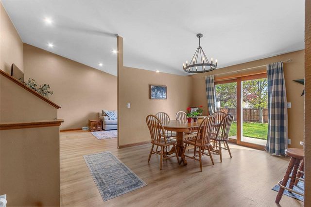 2124 KENSINGTON LANE, Green Bay, WI 54311