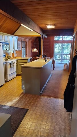 54868 Chinquapin Drive, Sequoia Crest, CA 93265