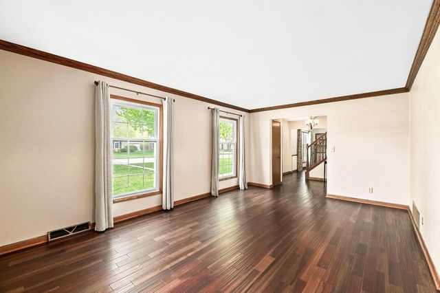 4395 Delphine DRIVE, New Berlin, WI 53151