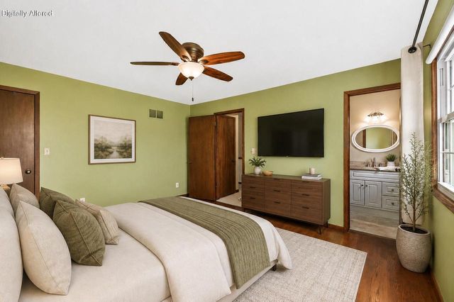 4395 Delphine DRIVE, New Berlin, WI 53151