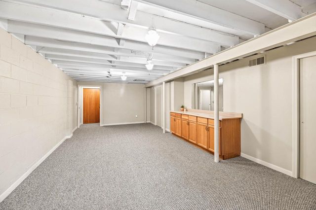 4395 Delphine DRIVE, New Berlin, WI 53151