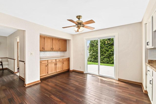 4395 Delphine DRIVE, New Berlin, WI 53151