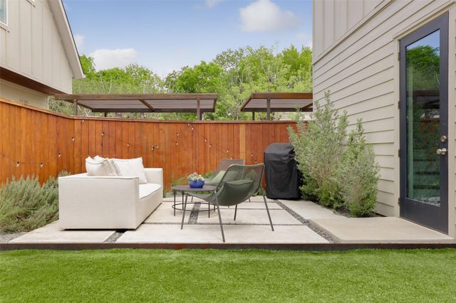 1120 Omega Ave 1, Austin, TX 78721