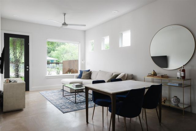 1120 Omega Ave 1, Austin, TX 78721