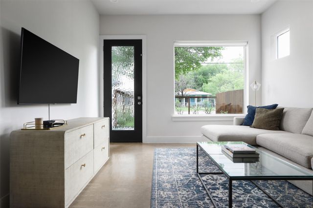 1120 Omega Ave 1, Austin, TX 78721