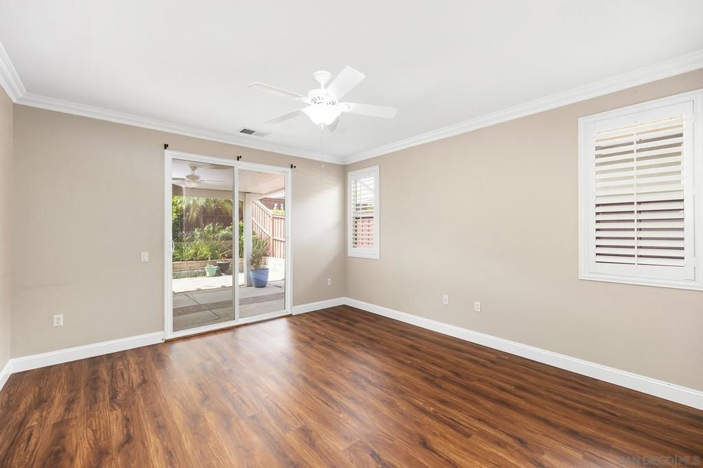 Image 7 of property listing at 379 Bjorn Ct, Hemet, CA 92545