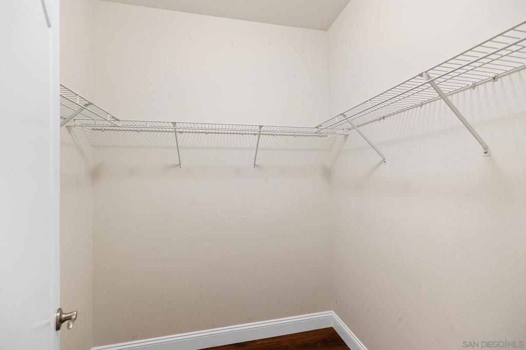 Image 8 of property listing at 379 Bjorn Ct, Hemet, CA 92545