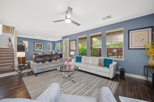 4668 Lue Ln, Carmichael, CA 95608