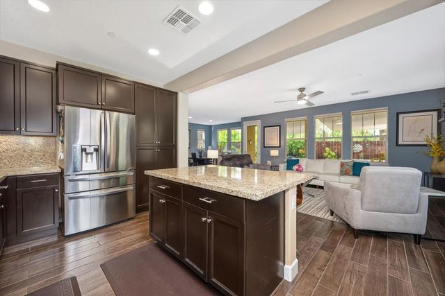 4668 Lue Ln, Carmichael, CA 95608