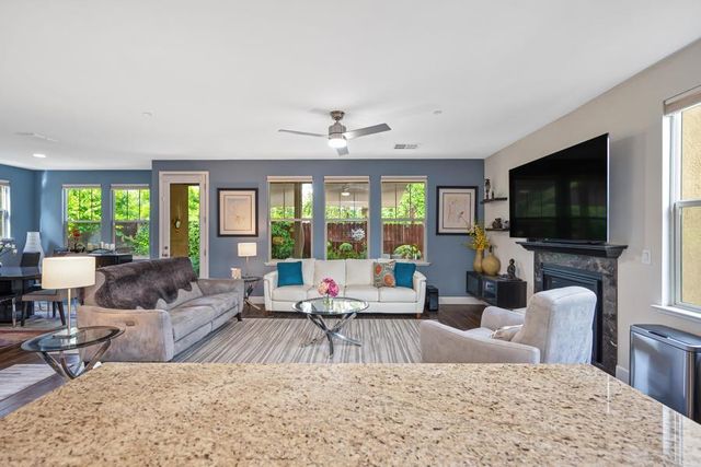 4668 Lue Ln, Carmichael, CA 95608