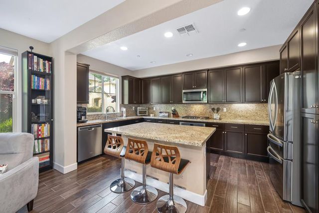 4668 Lue Ln, Carmichael, CA 95608