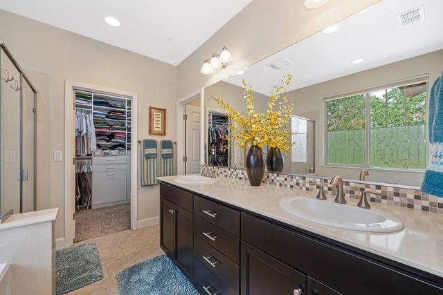 4668 Lue Ln, Carmichael, CA 95608