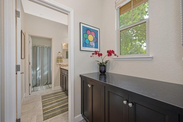 4668 Lue Ln, Carmichael, CA 95608