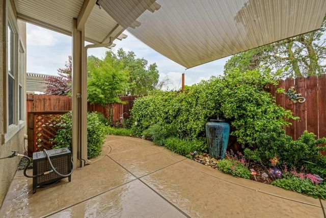 4668 Lue Ln, Carmichael, CA 95608