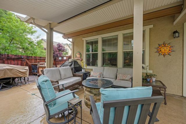 4668 Lue Ln, Carmichael, CA 95608