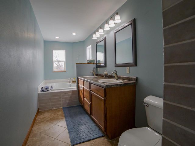 5628 E Eagle Drive, Milton, WI 53563