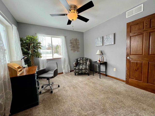 5628 E Eagle Drive, Milton, WI 53563