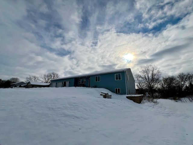 5628 E Eagle Drive, Milton, WI 53563