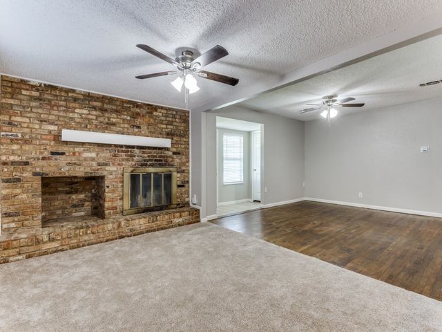 512 Bluebonnet Drive, Hurst, TX 76053