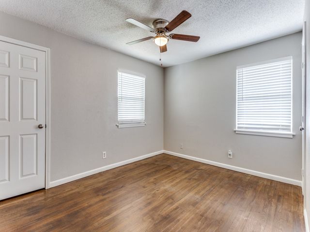 512 Bluebonnet Drive, Hurst, TX 76053