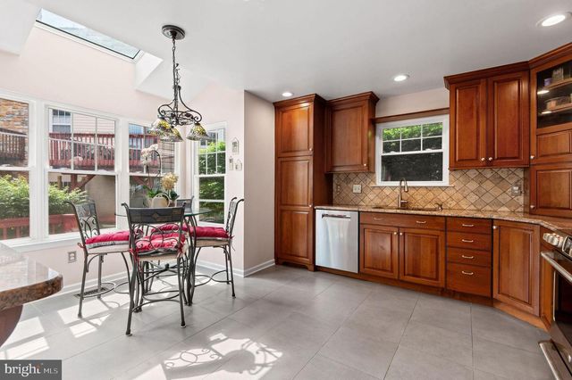 123 SHOAL CREEK DR, Blue Bell, PA 19422