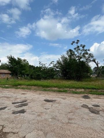 150 Saint Barbe Street, Hempstead, TX 77445