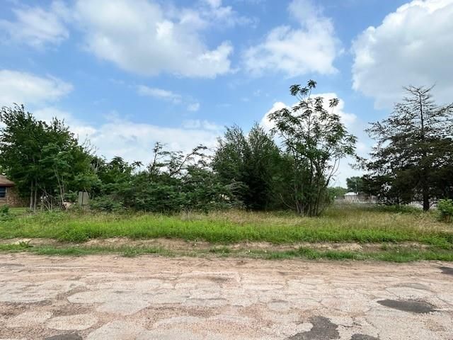 150 Saint Barbe Street, Hempstead, TX 77445