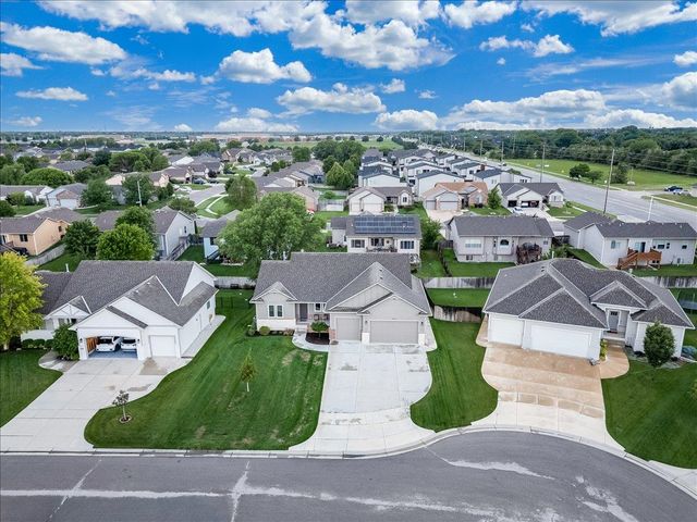 8356 W Kackley Ct, Wichita, KS 67205