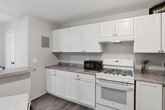 7248 72nd Lane N, Brooklyn Park, MN 55428