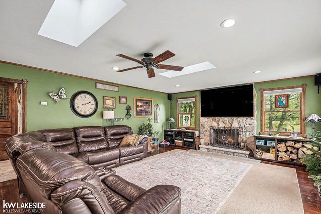 46502 Woodall Road, Shelby Twp, MI 48317