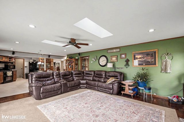 46502 Woodall Road, Shelby Twp, MI 48317