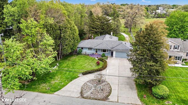46502 Woodall Road, Shelby Twp, MI 48317