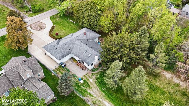 46502 Woodall Road, Shelby Twp, MI 48317