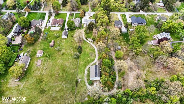 46502 Woodall Road, Shelby Twp, MI 48317