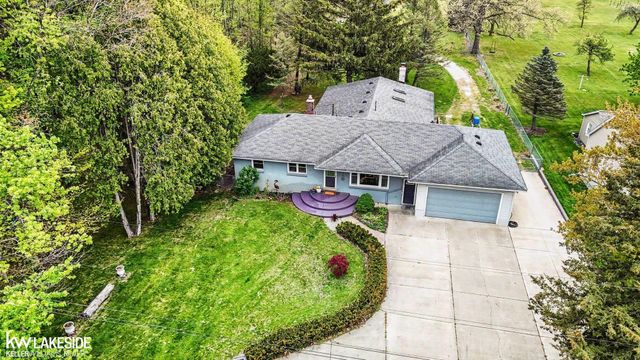 46502 Woodall Road, Shelby Twp, MI 48317