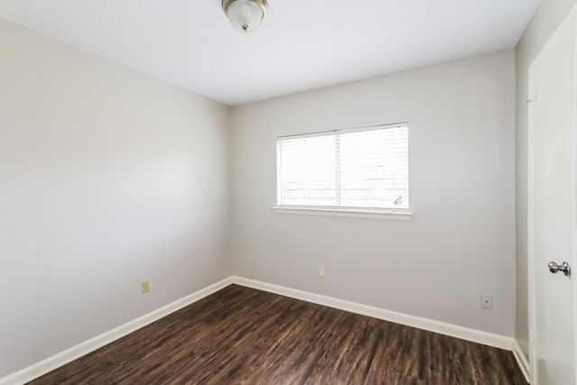 10810 Lakewood Oaks Drive, Sugar Land, TX 77498