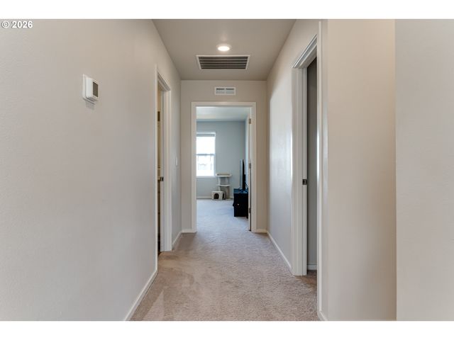 2932 V St, Springfield, OR 97477