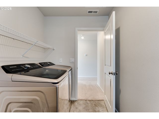 2932 V St, Springfield, OR 97477