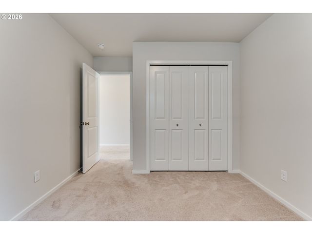 2932 V St, Springfield, OR 97477